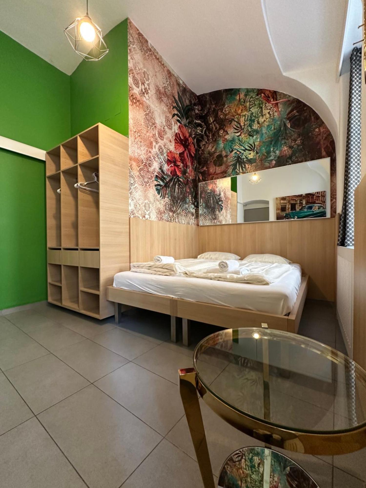 Bed & Breakfast Housingplus Wenen